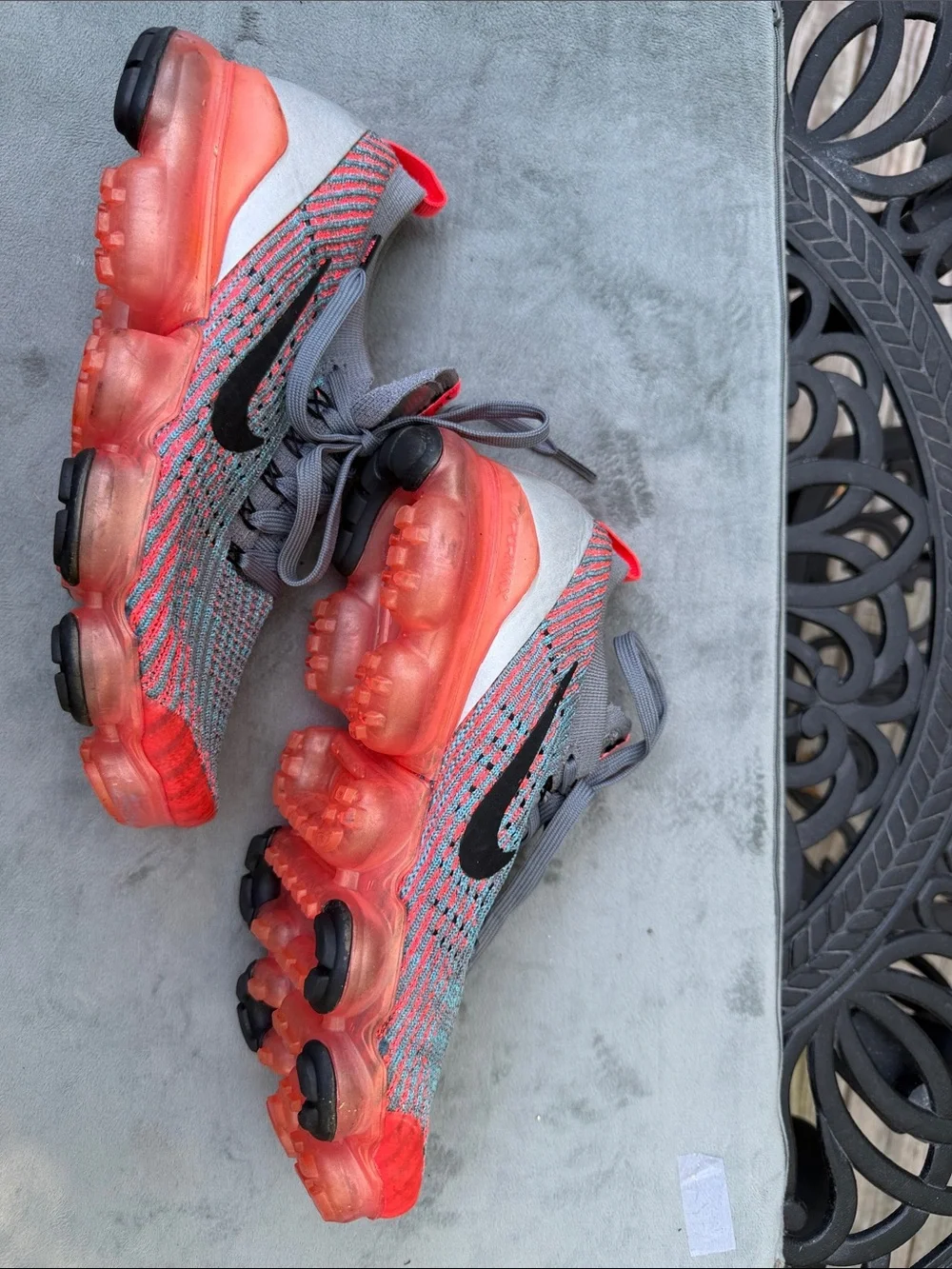 Nike breathable flyknit
